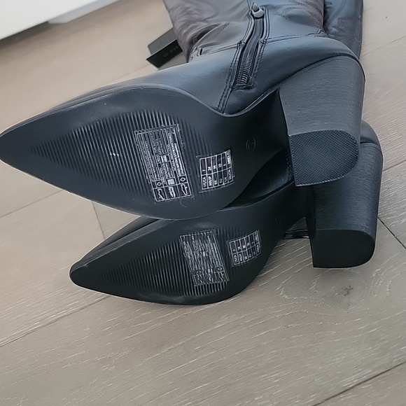 Steve Madden Black Heeled Boots - Picture 4 of 8